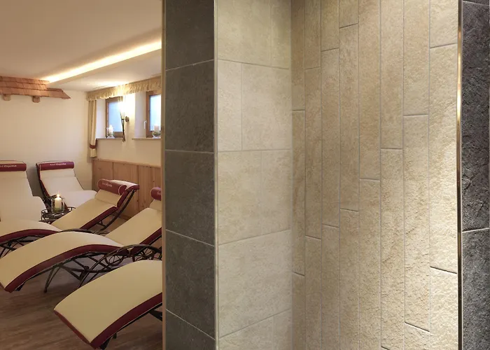 Готель Augarten Нойштіфт-ім-Штубайталь